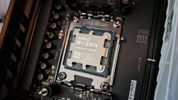 Đánh Giá AMD Ryzen™ 7 7800X3D: 